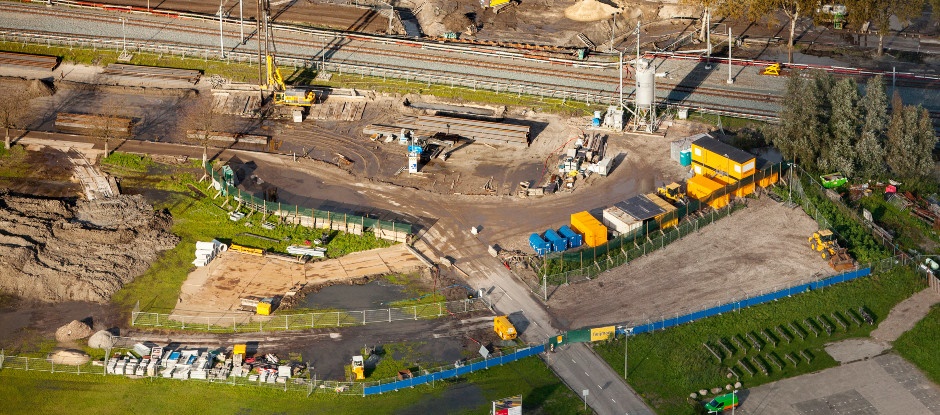 Luchtfoto Contactweg werkzaamheden spooronderdoorgang