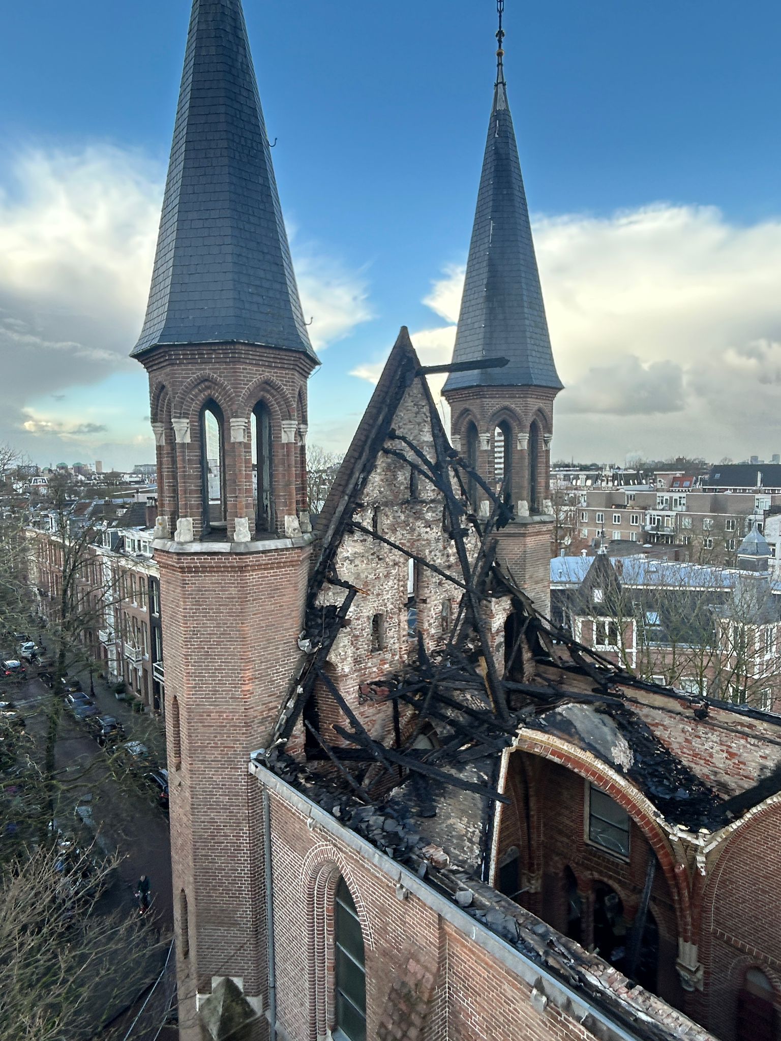 Vondelkerk Amsterdam topgevel tussen de torens